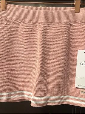 ALO Yoga Blush Pink Knit Skirt with White Trim